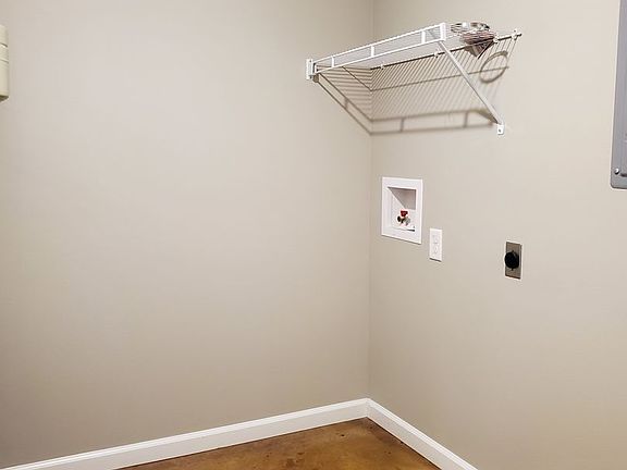 4th image of 142 Cane Creek Ln APT 104