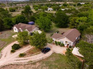 659 Town Creek Rd, Kerrville, TX 78028
