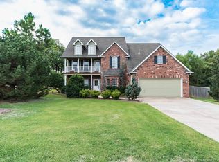 704 W 37th St, Sand Springs, OK 74063