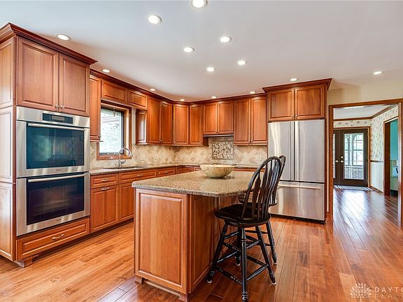4th image of 4598 Harvest Ave