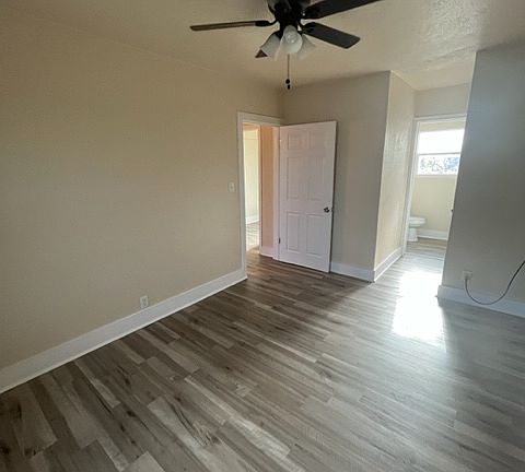 5th image of 5410 Burton Ln #4