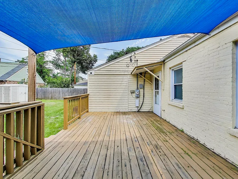 615 The Ln — Photo 22