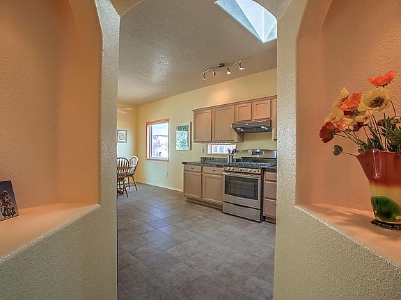5th image of 6100 Loro Ave NW
