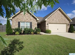 15 Buckeye Ln, Decatur, AL 35603