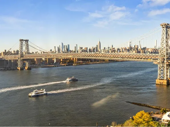 440 Kent Avenue image 12 of 15