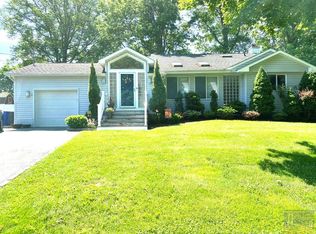 271 Andrea Rd, Yorktown Heights, NY 10598