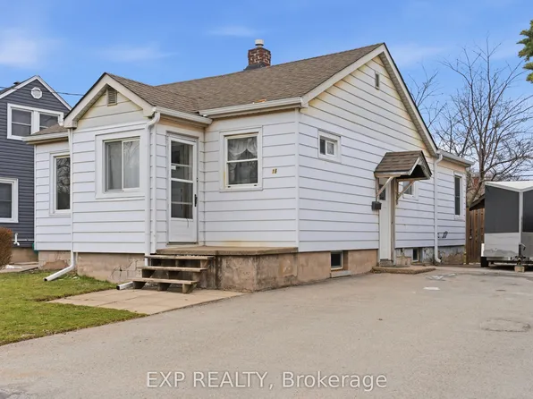18 Plymouth Ave, Saint Catharines, ON L2R 2Y1