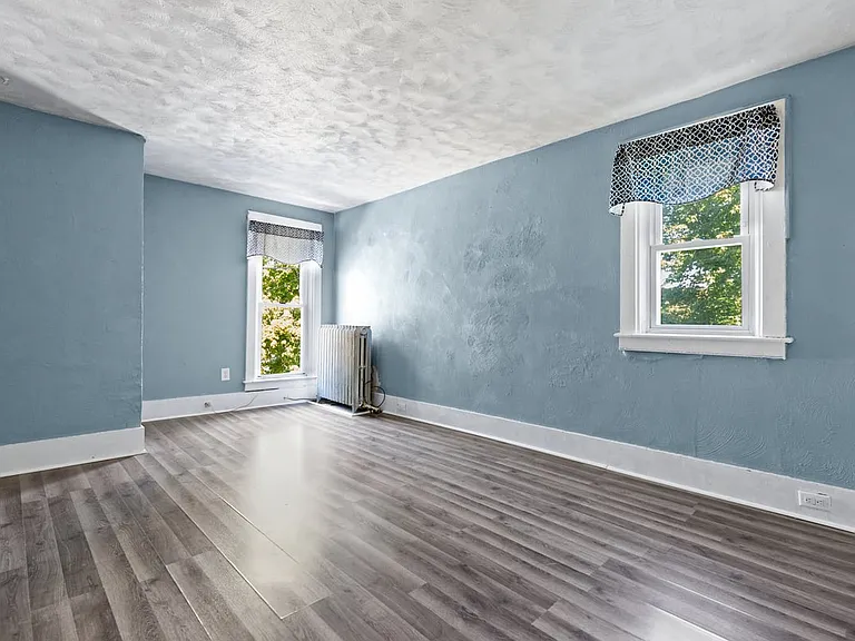 314 Spruce St E #3 — Photo 4