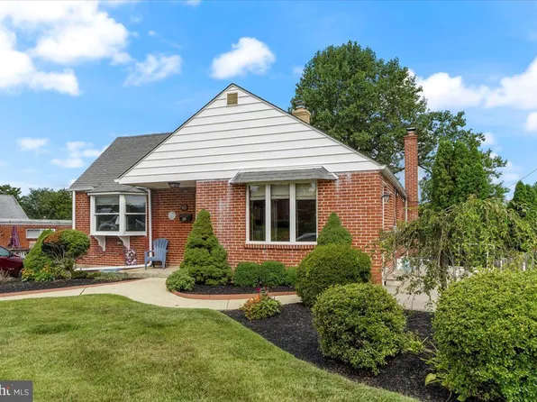 60 S Ann Rd, Broomall, PA 19008