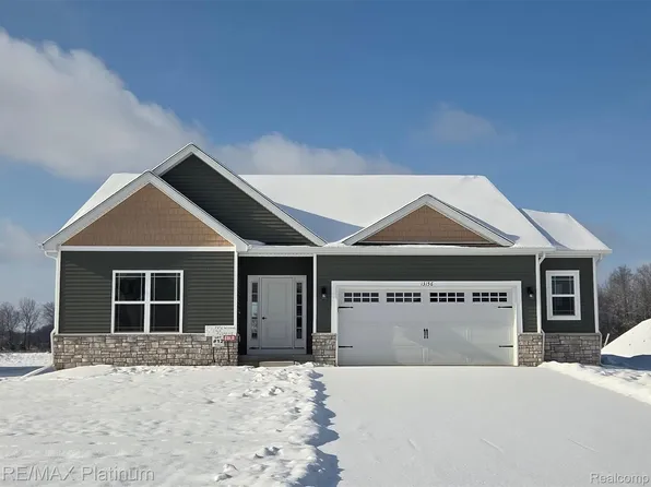 13156 Westwinds Dr, Linden, MI 48451