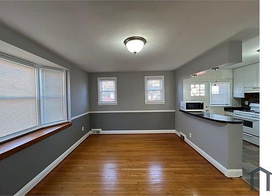 3rd image of 5006 Lindsay Rd