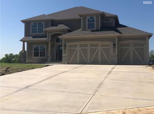 9315 NW 74th St, Parkville, MO 64152