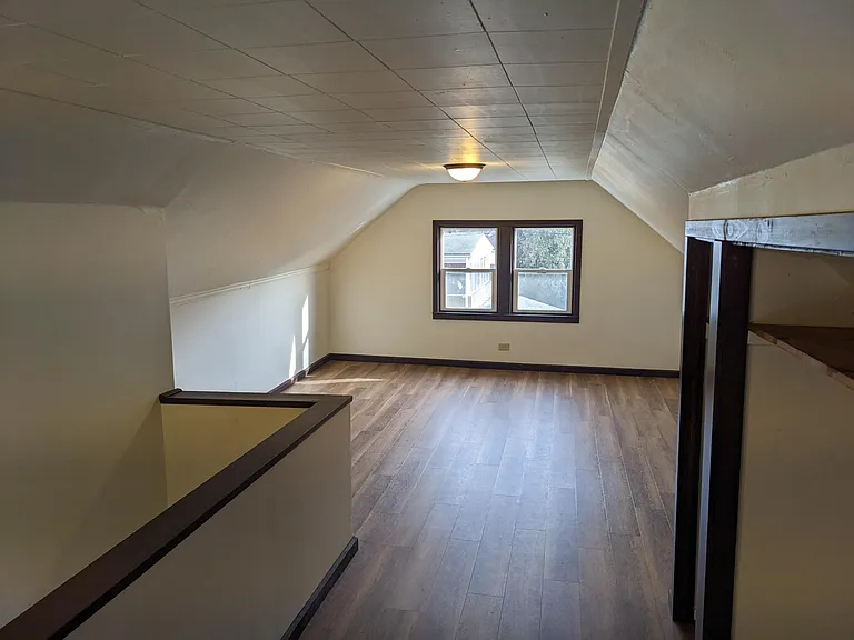 4329 Brooke St — Photo 15