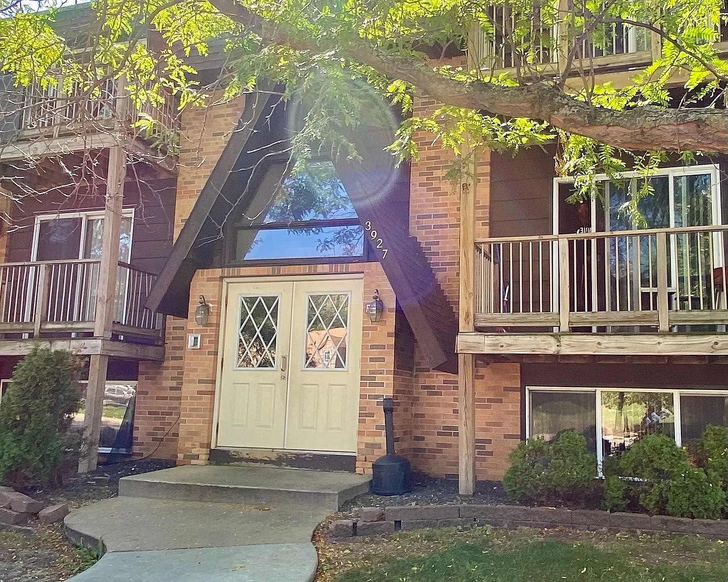 3927 West Broadway — Photo 3