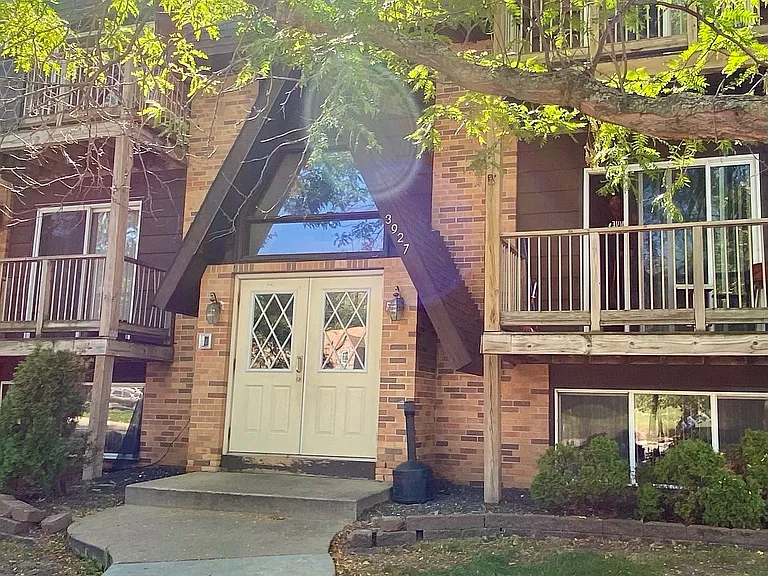3927 W Broadway Ave — Photo 3