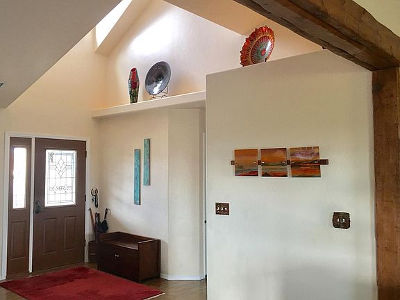 Entry way