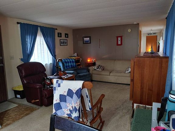 3rd image of 1004 NE 72nd St