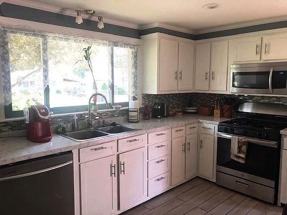 2nd image of 4051 Rockwell Ave