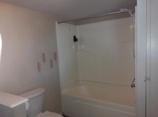 123 S Locust St, Eldon, MO 65026