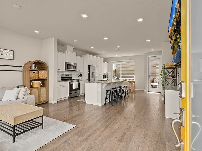 3478 SE Birchleaf St — Photo 4
