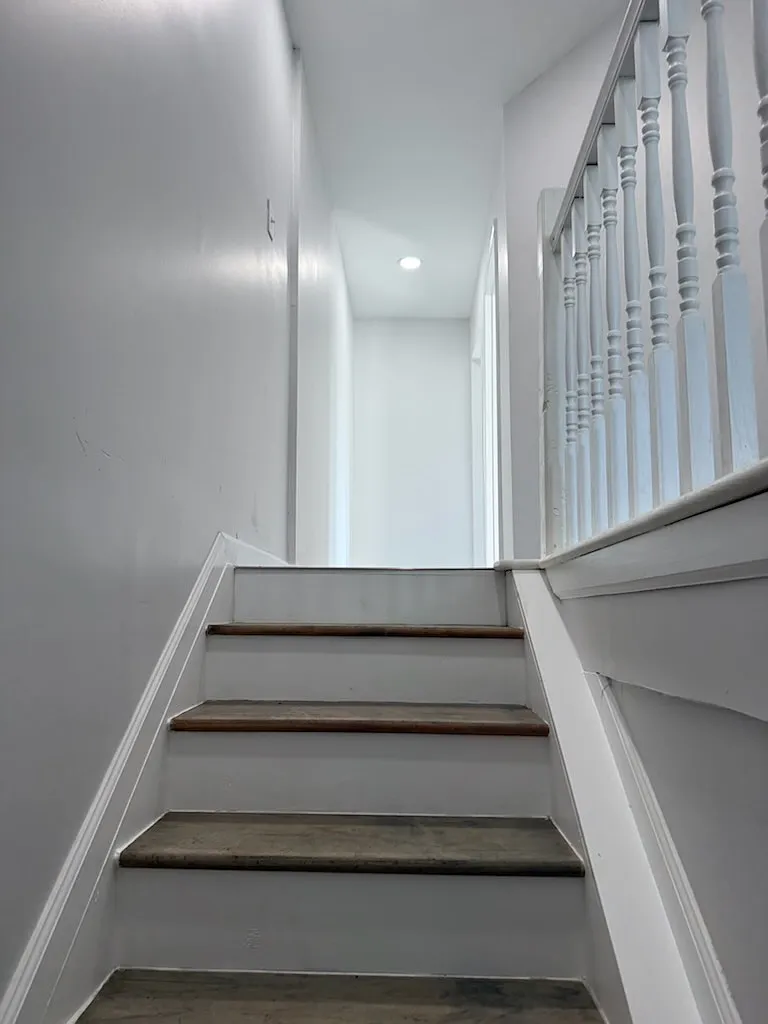 2 bed, 750 sqft, $2,200 — Photo 2