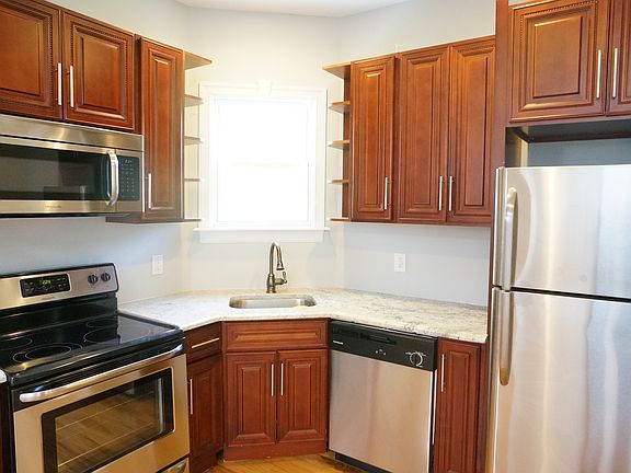 5th image of 1312 Findlay Ave #2