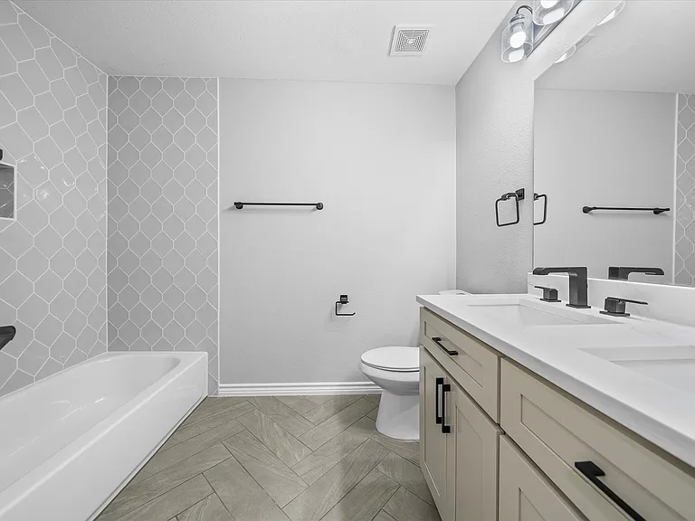 12408 Cedar Bend Dr — Photo 24