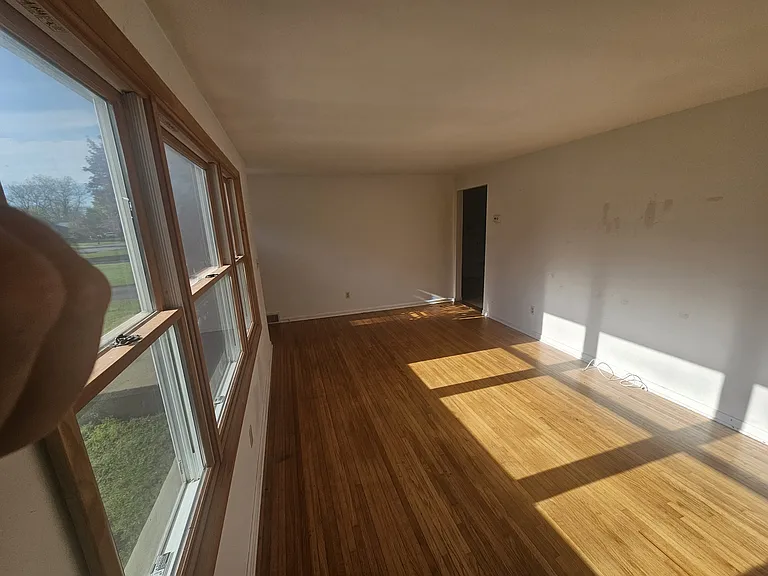 147 Iris Ave #1 — Photo 9