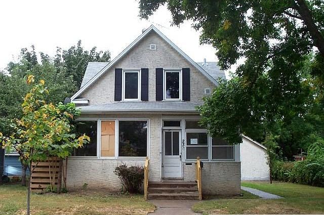 1st image of 236 6th Ave S