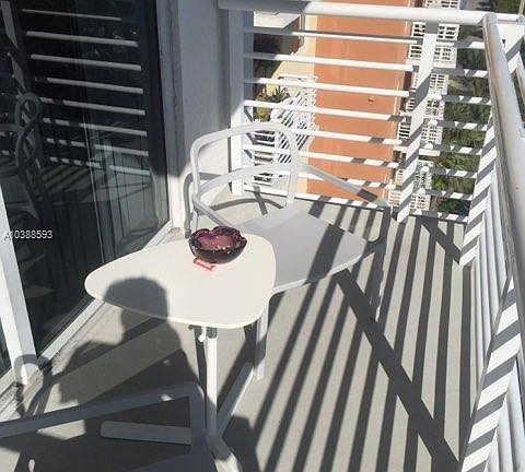 5th image of 18800 NE 29th Ave APT 711