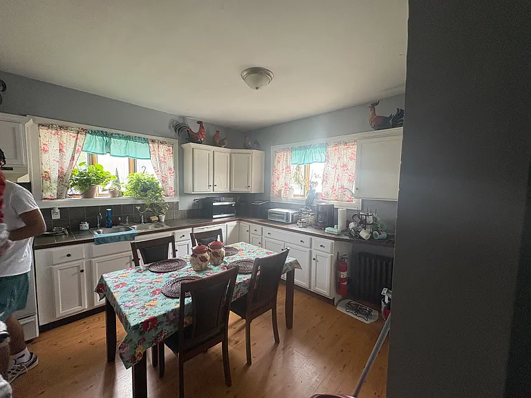 1311 Broad St — Photo 13