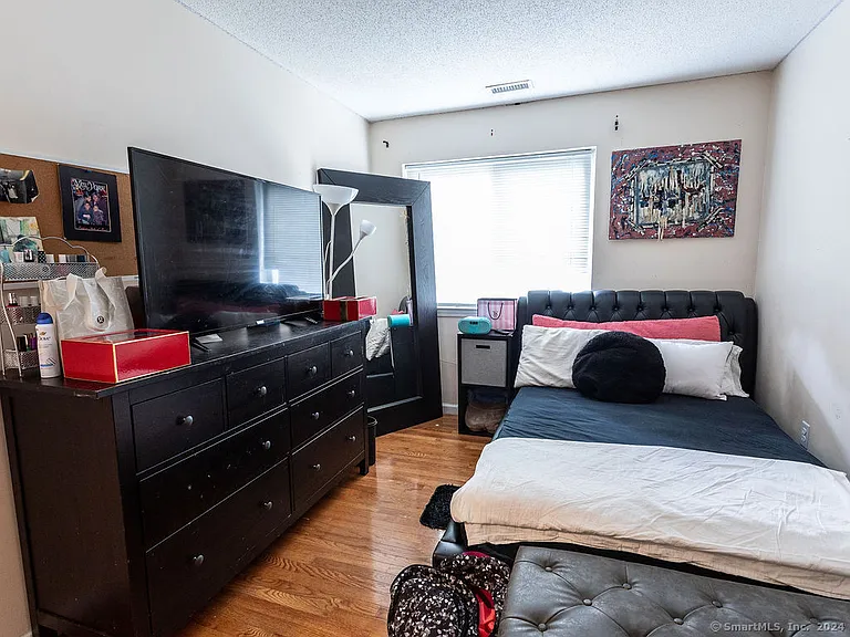 309 Ely Ave #H1 — Photo 16
