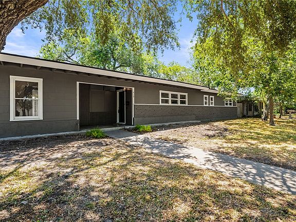 3rd image of 419 University Drive