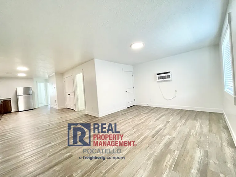 2024 Brock Dr — Photo 6