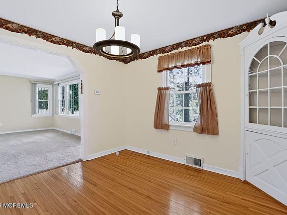 4th image of 63 N New Prospect Road