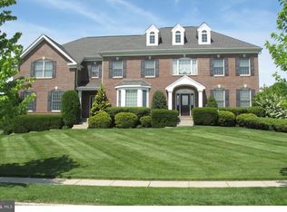 22 Windermere Dr, Moorestown, NJ 08057