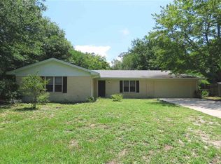105 Norwich Dr, Gulf Breeze, FL 32561