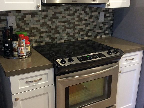 4th image of 6000 Bixby Village Dr APT 5
