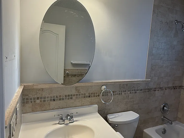 317 7th Ave #8 — Photo 16