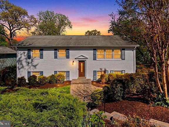 2nd image of 6019 Marilyn Dr