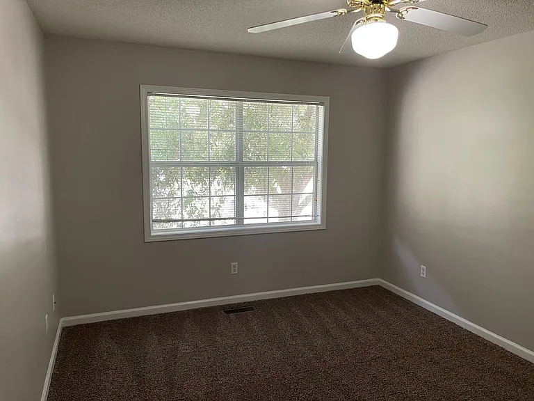 159 Commons Dr — Photo 18