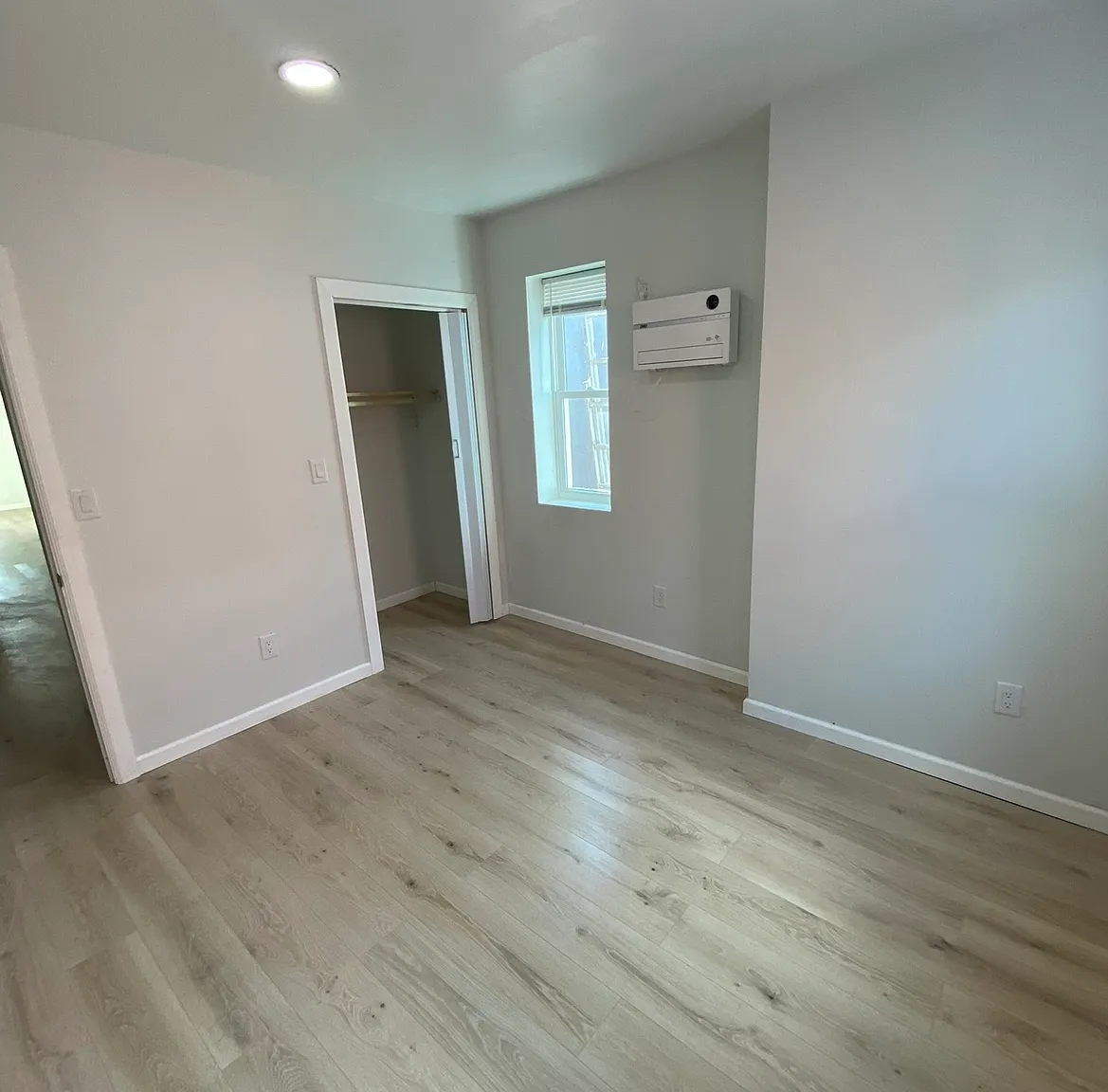 2 bed, $1,400 — Photo 3