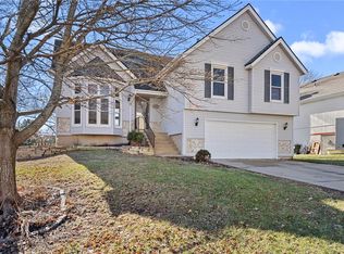 8403 W 150th St, Overland Park, KS 66223