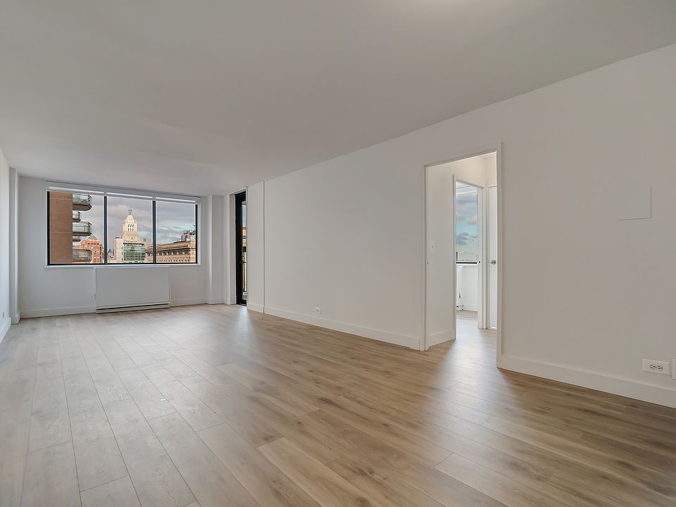 1st image of 300 Mercer St APT 21D