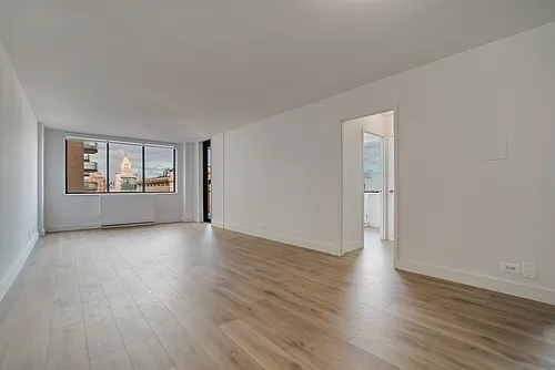 300 Mercer St #21D Photo 1