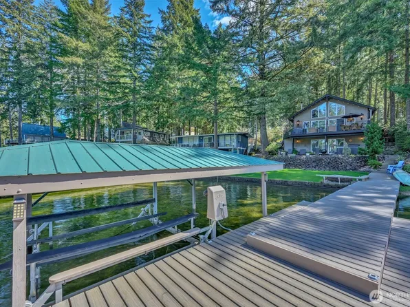 2851 E Mason Lake Drive E, Grapeview, WA 98546