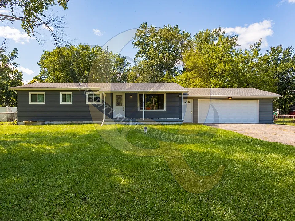 4227 Swallow Dr