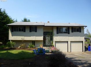 21441 S Lee Dr, Oregon City, OR 97045