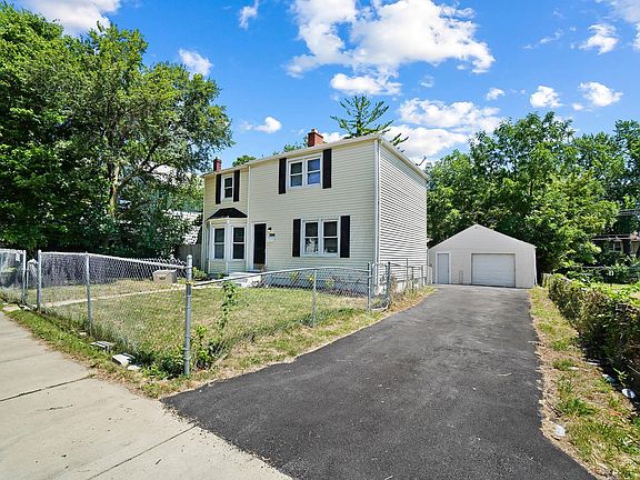 2nd image of 366 S Hague Ave