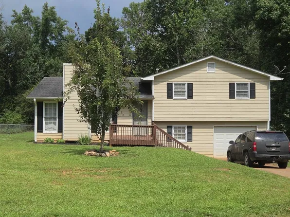 50 W Knight Dr, Carrollton, GA 30116